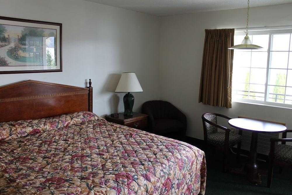 The Sundowner On Lake George Exterior photo